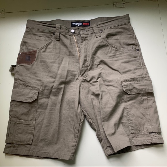 Men’s Wrangler Shorts - Picture 1 of 3